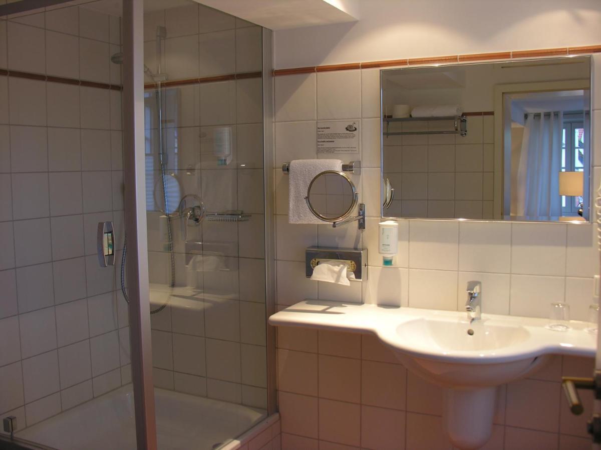 ホテル アム ドクトールプラッツ レーダ・ヴィーデンブリュック 部屋 写真